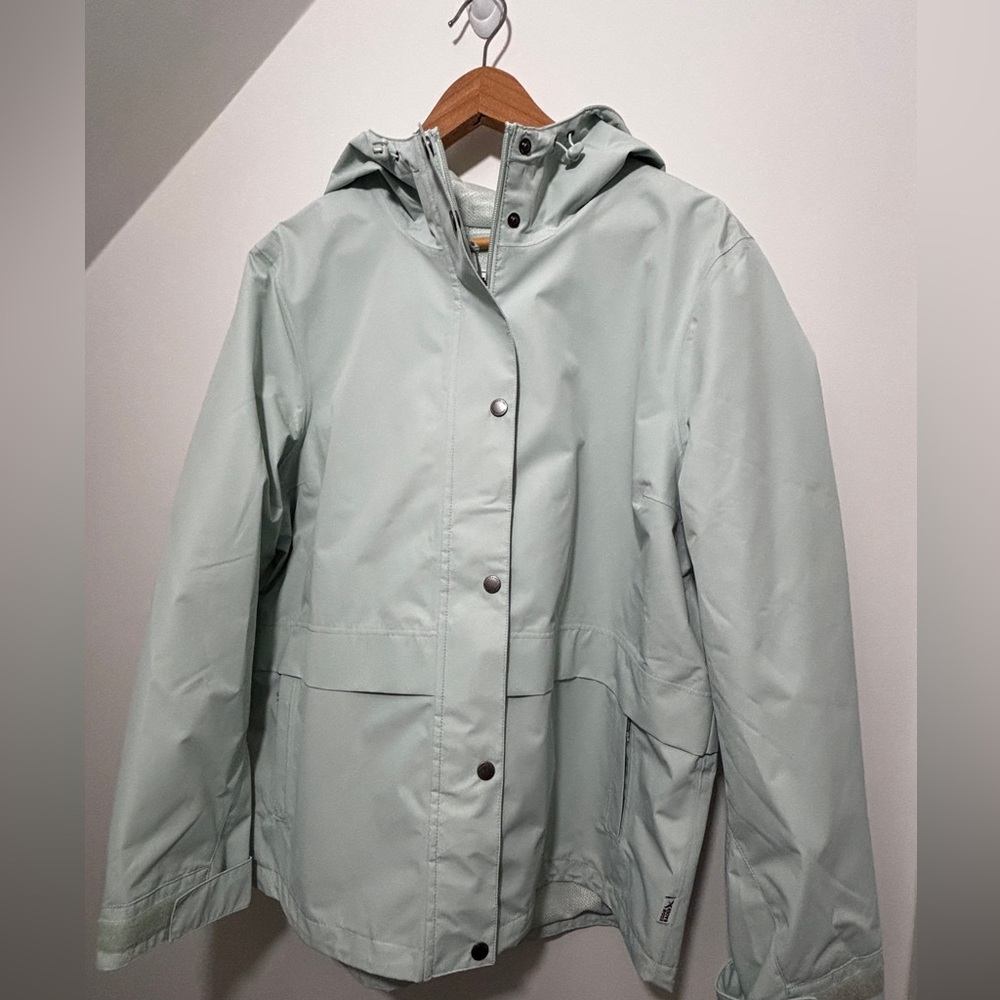 Eddie Bauer women Rainfoil storm jacket